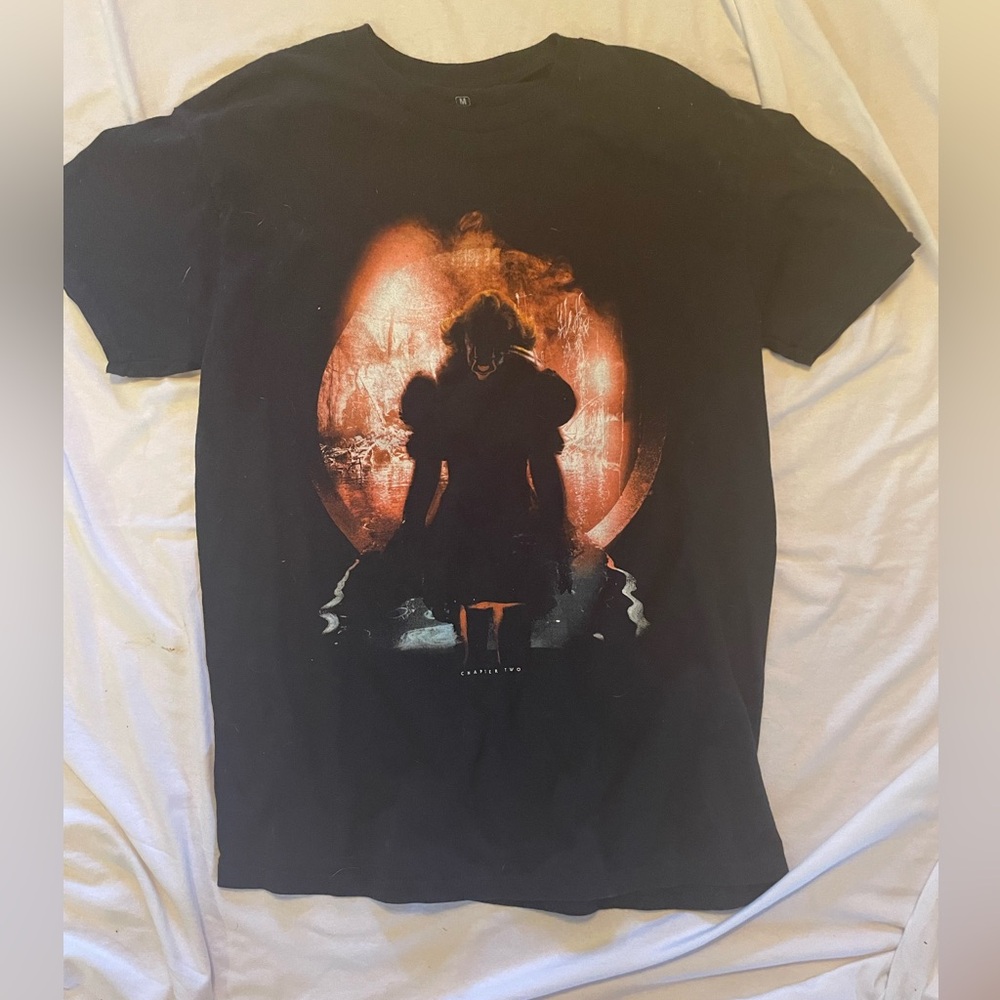 It chapter 2 Pennywise shirt excellent use condition men’s size medium
